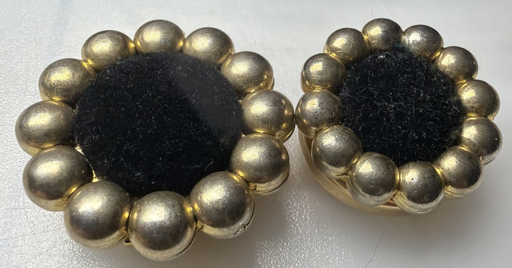 Lot of 2 Gold Tone Nony New York Gold Tone Bead Velvet Beaded Snap Button Covers